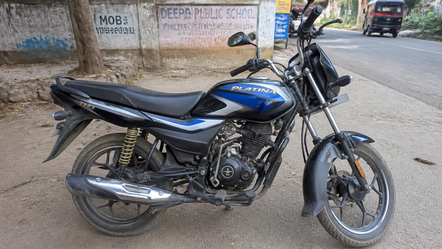 Bajaj Platina 110 commuter motorcycle in India — 8.6 PS engine, 65-70 kmpl mileage and on-road price around ₹79,000